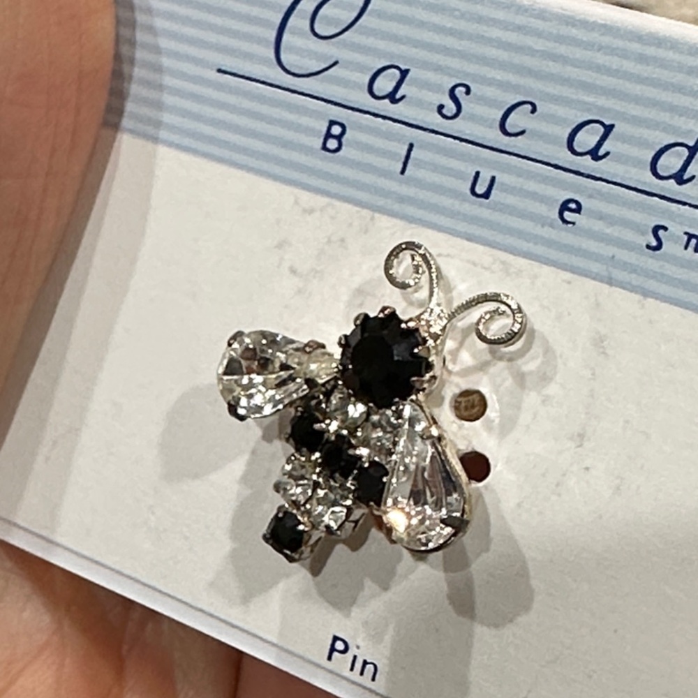 Cascade Blues Vintage Bee Pin